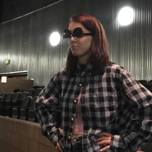 Meet your Posher, Kira